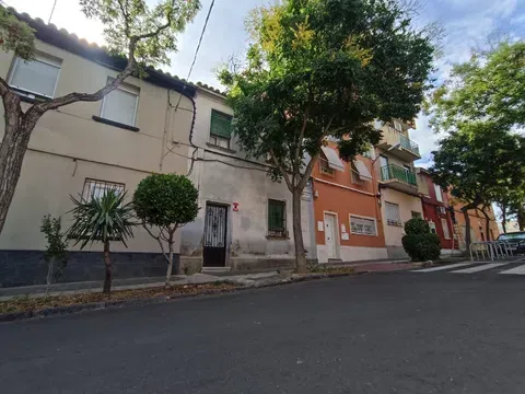 Semi-detached house in Sos Del Rey Catolico, Pinares de Venecia, Zaragoza in Pinares de Venecia · Zaragoza