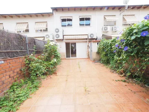 Terraced house in Roc Blanc, Terrassa in Roc Blanc · Terrassa