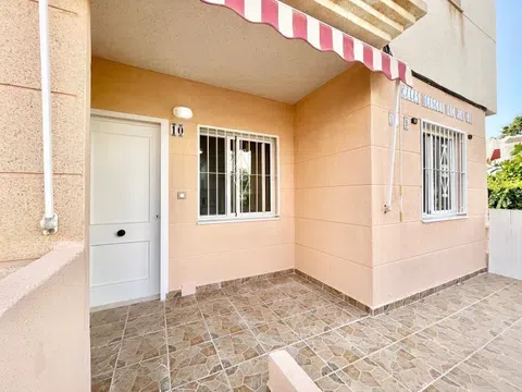 Semi-detached house in Nueva Torrevieja, Torrevieja in Nueva Torrevieja · Torrevieja