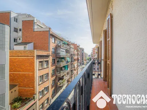 Flat / apartment in Sants, Barcelona in Sants · Barcelona