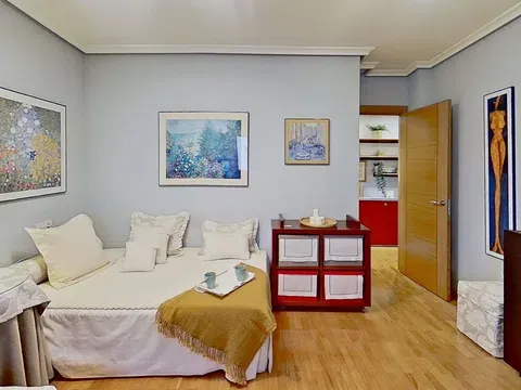 Flat in plaza de Santullano in Teatinos-Los Prados · Oviedo