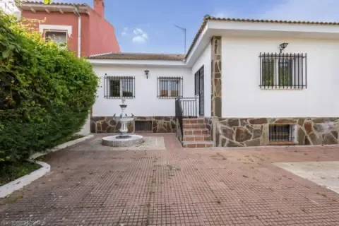 Casa pareada en calle >C. Sta. Agueda, nº > in Villanueva de la Torre · Villanueva de la Torre