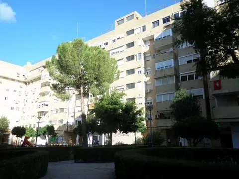 Flat / apartment in Calle Antonio Buero Vallejo, Parlamento - Torneo, Sevilla in Parlamento - Torneo · Sevilla