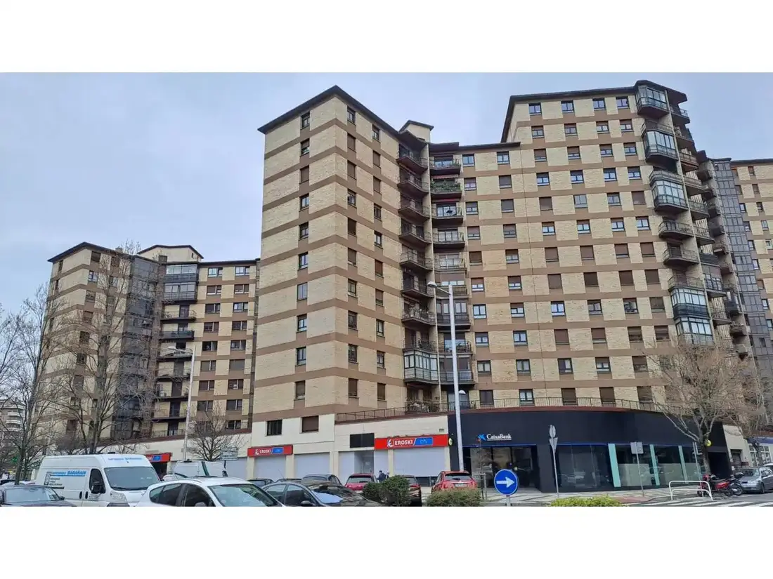 3-bed in Pamplona / Iruña in Plaza Obispo Irurita, Pamplona / Iruña, 31011, Comarca de Pamplona, Navarra · Navarra provincia