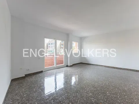 Flat / apartment in La Petxina, València in La Petxina · València