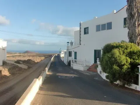 Terraced house in Calle el Cuchillo, Tinajo in Terraced house in Calle el Cuchillo, Tinajo · Tinajo
