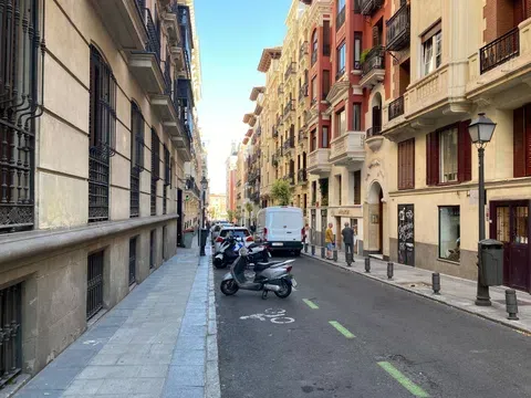 Flat / apartment in CL Larra, Chueca-Justicia, Madrid in Chueca-Justicia · Madrid