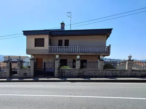 Detached house in a Carballeira, Ourense in Detached house in A Carballeira, Ourense · Ourense