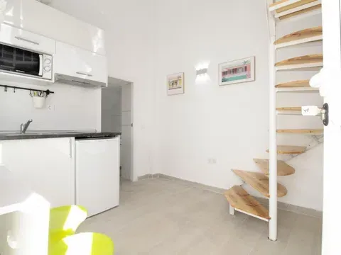 Flat / apartment in Calle de Santoña, Zofío, Madrid in Zofío · Madrid