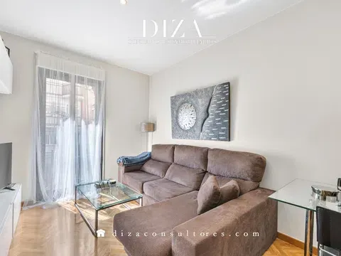 Flat / apartment in Calle de Juan Duque, Imperial, Madrid in Imperial · Madrid