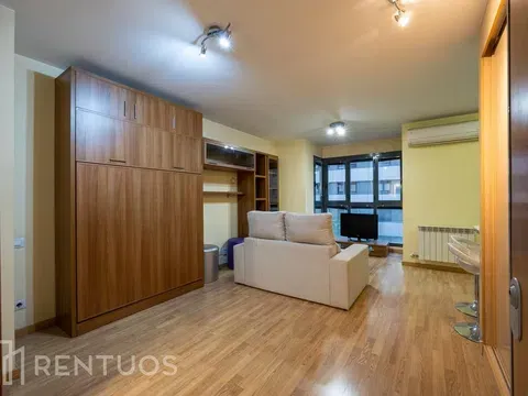Studio in Avenida de las Suertes, Ensanche de Vallecas - La Gavia, Madrid in Ensanche de Vallecas - La Gavia · Madrid