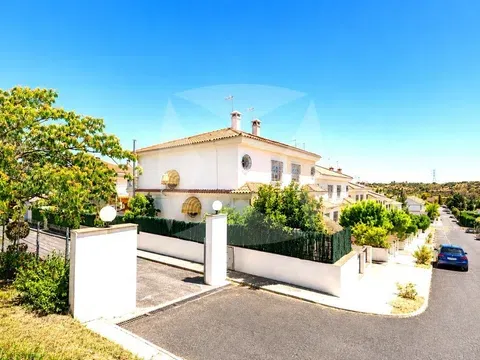 Terraced house in Calle Pantano Del Zujar, Las Vaguadas - Carretera Valverde, Badajoz in Terraced house in Calle Pantano Del Zujar, Las Vaguadas - Carretera Valverde, Badajoz · Badajoz