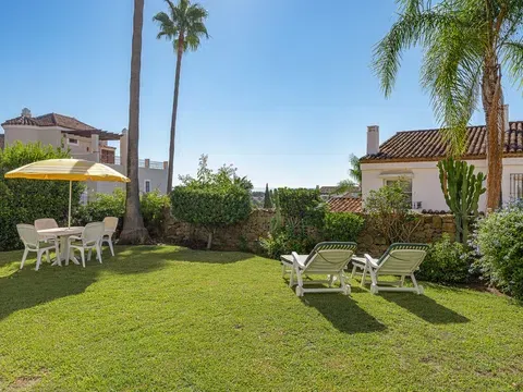 Flat / apartment in Pasaje Passage Mimosas, Paraiso-Barronal, Estepona in Paraiso-Barronal · Estepona