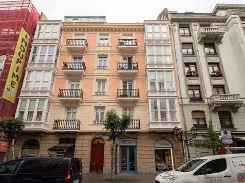 Flat / apartment in San Mames Zumarkalea, 28, Alhondiga, Bilbao in Alhondiga · Bilbao