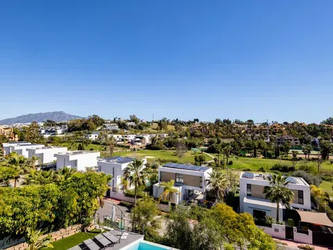 Detached house in Paraiso-Barronal, Estepona in Paraiso-Barronal · Estepona