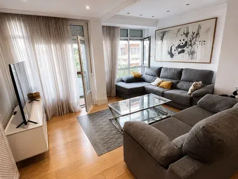 Flat / apartment in Gregorio de la Revilla Zumarkalea, Zona Indautxu, Bilbao in Zona Indautxu · Bilbao