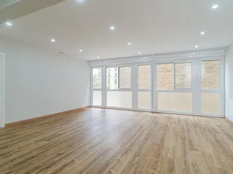 Flat / apartment in Calle del Consell de Cent, La Nova Esquerra de l'Eixample, Barcelona in La Nova Esquerra de l'Eixample · Barcelona