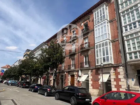 Flat / apartment in Calle General Sanz Pastor, Los Vadillos - R. Sanitaria - Pozanos, Burgos in Los Vadillos - R. Sanitaria - Pozanos · Burgos