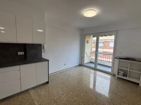 Flat / apartment in Calle de Lleida, Morvedre, València in Morvedre · València