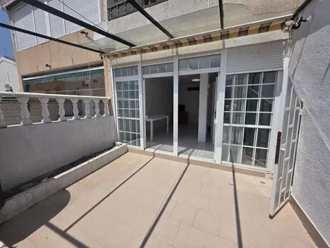 Flat / apartment in Calle Rojales, Playa de los Náufragos, Torrevieja in Playa de los Náufragos · Torrevieja