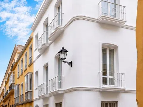 Calle Hospital de Mujeres, 13, Centro Histórico - Plaza España, Cádiz in Calle Hospital de Mujeres, 13, Centro Histórico - Plaza España, Cádiz · Cádiz