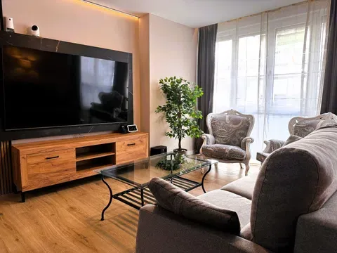Flat / apartment in Calle Alfarería, Calle Betis - Pagés del Corro, Sevilla in Calle Betis - Pagés del Corro · Sevilla