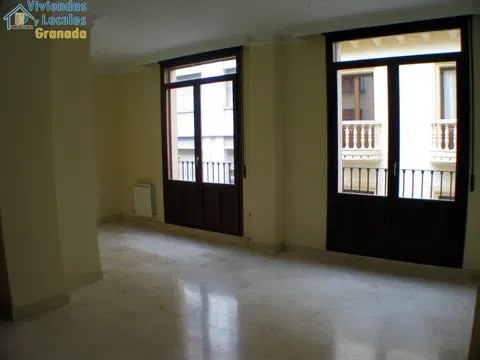 Flat / apartment in Calle Puentezuelas, Recogidas, Granada in Recogidas · Granada