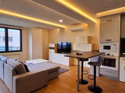 Penthouse in Calle Manuel Pombo Angulo, Sanchinarro, Madrid in Sanchinarro · Madrid