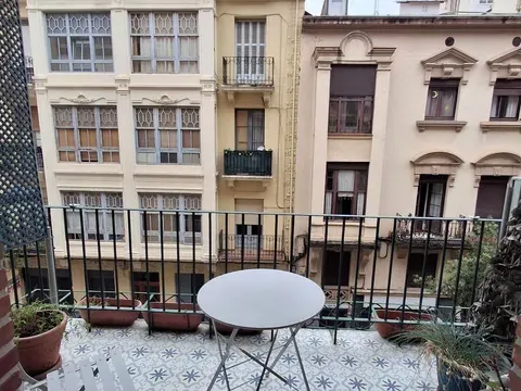 Flat / apartment in Calle Presidente Leopoldo Calvo Sotelo, Gran Vía, Logroño in Gran Vía · Logroño