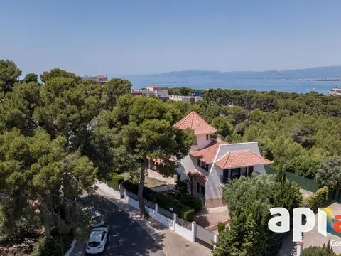 Detached house in Calle del Bosc del Quec, Cap Salou, Salou in Detached house in Calle del Bosc del Quec, Cap Salou, Salou · Salou