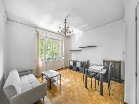 Flat / apartment in Calle de Bravo Murillo, Arapiles, Madrid in Arapiles · Madrid