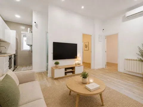 Flat / apartment in Paseo de la Dirección, 8, Berruguete, Madrid in Berruguete · Madrid
