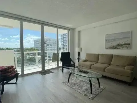 Piso en calle Collins Avenue, 5601 in Miami Platja (Mont-roig del Camp) · Mont-roig del Camp