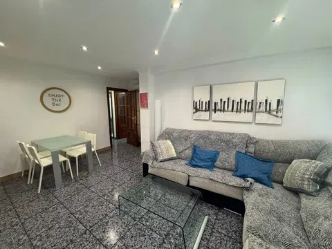 Flat / apartment in Calle de Campoamor, Ciutat Jardí, València in Ciutat Jardí · València