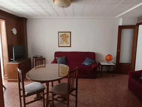 Flat / apartment in Calle del Poeta Mas i Ros, L'Amistat, València in L'Amistat · València