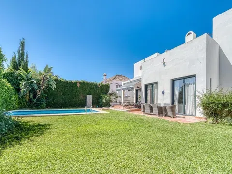 Detached house in Urbanización Altos del Rodeo, Rodeo Alto-Guadaiza-La Campana, Marbella in Rodeo Alto-Guadaiza-La Campana · Marbella