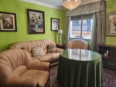 Flat / apartment in Huerta de la Reina, Córdoba in Huerta de la Reina · Córdoba