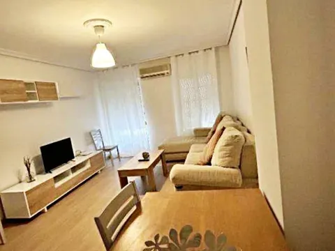 Flat / apartment in Calle Sol, Puerta Carmona-Puerta Osario-Amador de los Ríos, Sevilla in Puerta Carmona-Puerta Osario-Amador de los Ríos · Sevilla