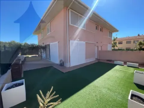 Casa pareada en Platja de Mont-roig in Platja de Mont-roig (Mont-roig del Camp) · Mont-roig del Camp