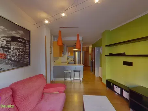 Flat / apartment in Calle Urazurrutia, Bilbao la Vieja, Bilbao in Bilbao la Vieja · Bilbao