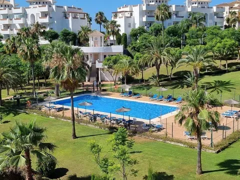 Flat / apartment in Calle Lima, 11, La Concha-Resina Golf, Estepona in La Concha-Resina Golf · Estepona