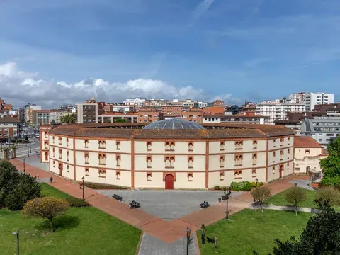Flat / apartment in Calle Pintor Carreño Miranda, El Bibio - Les Mestes, Gijón in El Bibio - Les Mestes · Gijón