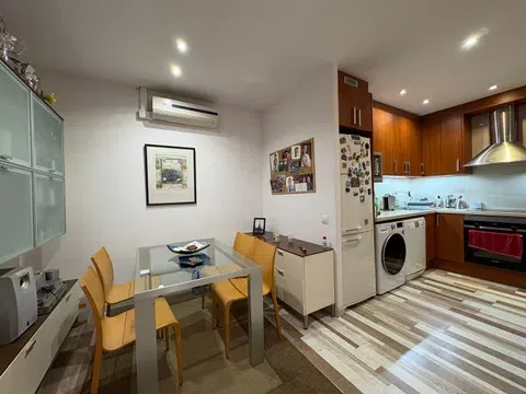 Flat / apartment in Calle de Fígols, Les Corts, Barcelona in Les Corts · Barcelona