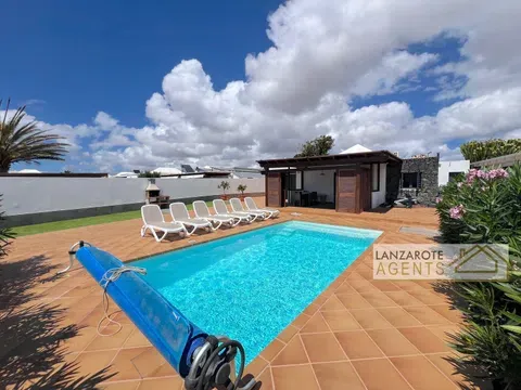 Detached house in Calle Europa, 80, Montaña Roja, Yaiza in Montaña Roja · Yaiza