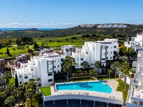 Duplex in Avenida del Arte, Estepona Golf, Estepona in Estepona Golf · Estepona