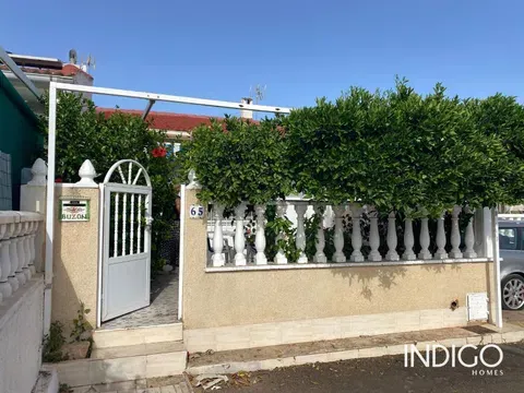 Terraced house in Calle Saeta, La Siesta - El Salado - Torreta, Torrevieja in La Siesta - El Salado - Torreta · Torrevieja