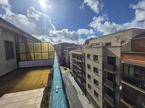 Penthouse in Calle Valle Inclán, Carmelitas, Salamanca in Carmelitas · Salamanca