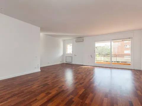 Flat / apartment in Avenida de Madrid, La Maternitat i Sant Ramon, Barcelona in La Maternitat i Sant Ramon · Barcelona