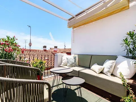 Penthouse in Travesía Comadre, Lavapiés-Embajadores, Madrid in Lavapiés-Embajadores · Madrid