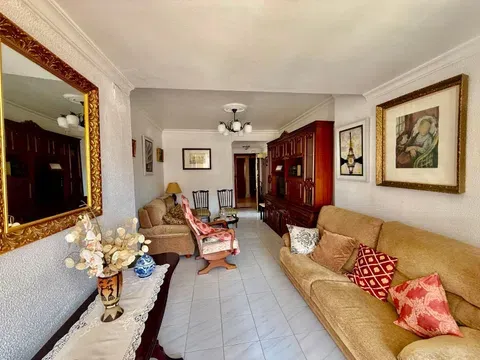 Flat / apartment in Avenida de la Cruz del Campo, 31, Gran Plaza - Marqués de Pickman - Ciudad Jardín, Sevilla in Gran Plaza - Marqués de Pickman - Ciudad Jardín · Sevilla